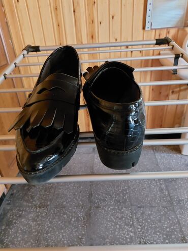 Женская обувь: Туфли, Размер: 42, цвет - Черный, Б/у