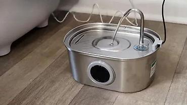 Pet Equipment & Accessories: METALNA FONTANA ZA KUCNE LJUBIMCE NOVA POJILICA ZA KUCE MACE | Cene — 2