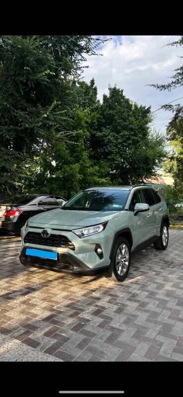 Toyota: Toyota RAV4: 2019 г., 2.5 л, Автомат, Бензин, Кроссовер