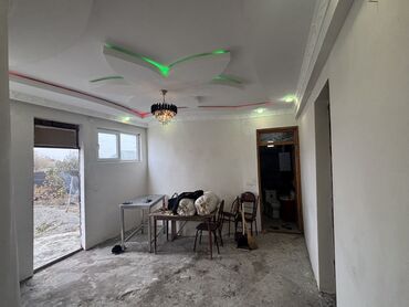 Həyət evləri və villaların satışı: 3 otaqlı, 1 kv. m, Kredit yoxdur, Orta təmir — 7