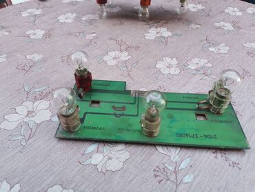 Auto delovi: Štampane ploce Lada 2104 Karavan Leva, Desna sa sijalicama br.3 — 8