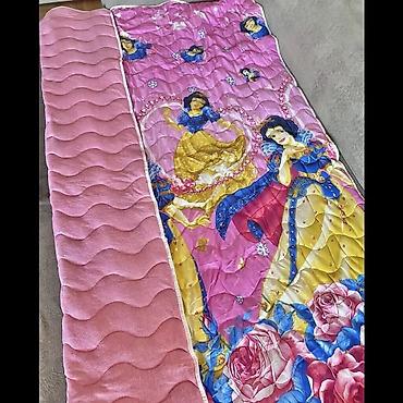 Dečiji štepani prekrivač (štep deka) sa motivom Disney Princess