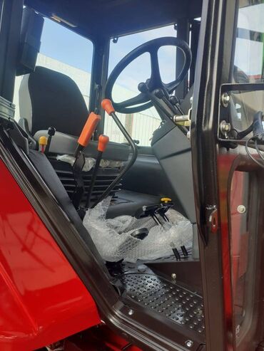 Traktorlar: Belarus 1025 traktoru 40% dövlət güzəşti 60 ay faizsiz kredit Aylıq — 2