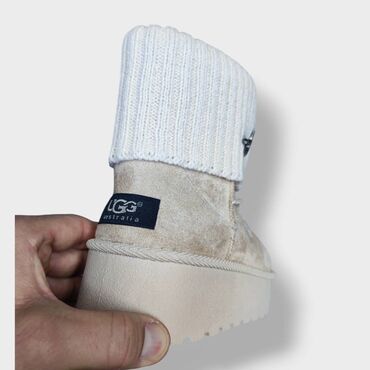 Ugg obuća: Ugg dečije čizmice NOVO
Novo
Brojevi 36 do 41
fb Moja Kupovina 1 na lalafo.rs — 14 Ugg obuća: Ugg dečije čizmice NOVO
Novo
Brojevi 36 do 41
fb Moja Kupovina 1 — 14