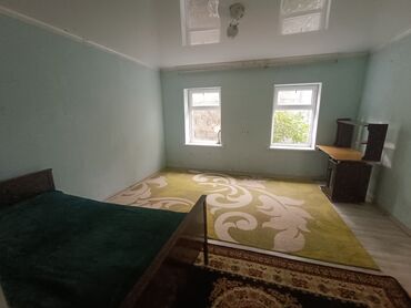 сколько стоит дома в бишкеке: 75 м², 2 комнаты, Парковка, Сарай, Забор, огорожен