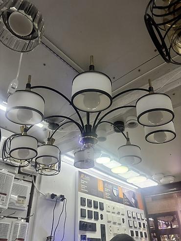 Потолочная люстра с 6 плафонами - Конструкция: центральная at lalafo.kg Потолочная люстра с 6 плафонами - Конструкция: центральная