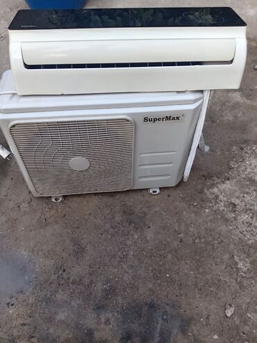 Giriş qapıları: Kondisioner İşlənmiş, 40-45 kv. m