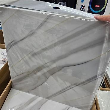 Ostalo: Dekorativni zidni paneli – 10 komada (60x60 cm) Paneli imaju moderan — 5