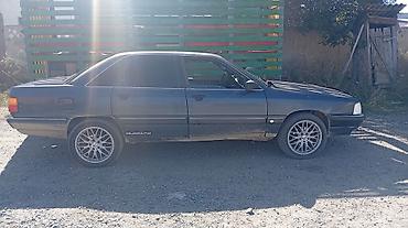 Audi 100: 1989 г., 2.3 л, Механика, Бензин, Седан