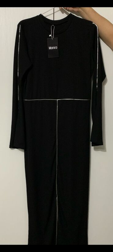 Черная платье (лапша)длинное с разрезом