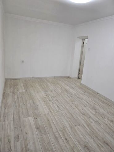 квартира 4 микрайон: 2 комнаты, 42 м², Индивидуалка, 1 этаж, Евроремонт