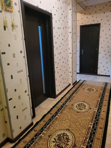 Uzunmüddətli kirayə mənzillər: Avtovagzal metrosuna yaxın, 17 mərtəbəli binanın 13-cü mərtəbəsində,3 — 9