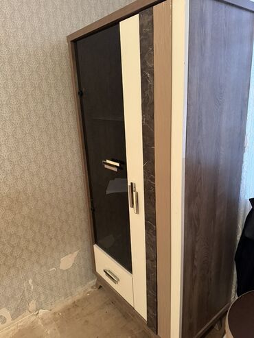 şüşəli şkaf: Açılan, 2 qapılı Düz dolab, Qarderob, paltar dolabı