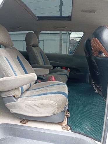 Toyota: Toyota Previa: 1993 г., 2.4 л, Механика, Бензин, Минивэн — 16