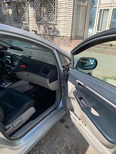 чехол на сивик: Honda Civic: 2008 г., 1.3 л, Вариатор, Гибрид, Седан — 10