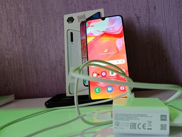 Samsung: Samsung Galaxy A70, 128 GB, rəng - Ağ, Sensor, Barmaq izi, İki sim kartlı