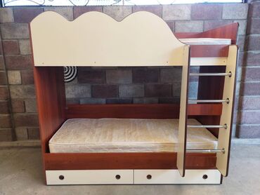 материалы для мебели: Двухъярусная кровать, Для девочки, Для мальчика, Б/у