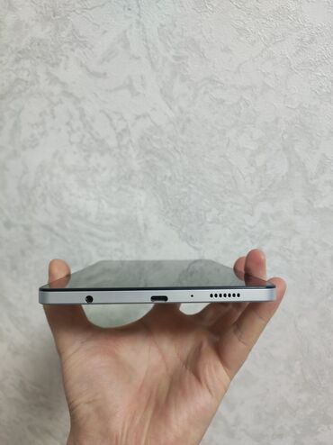 Планшеты: Планшет, Samsung, память 128 ГБ, 8" - 9", Wi-Fi, Б/у, Классический цвет - Серебристый — 8