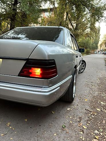 byd da tang: Mercedes-Benz W124: 1992 г., Автомат, Бензин, Седан — 4