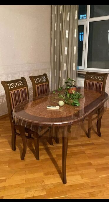 Masa və oturacaq dəstləri: Qonaq otağı üçün, İşlənmiş, Oval masa, 6 stul