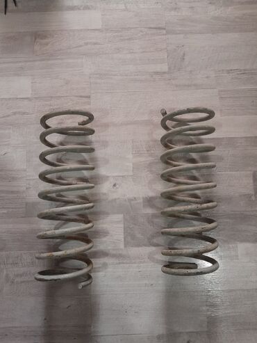 Soyutma və qızdırma sistemləri: 1 diş kəsilib