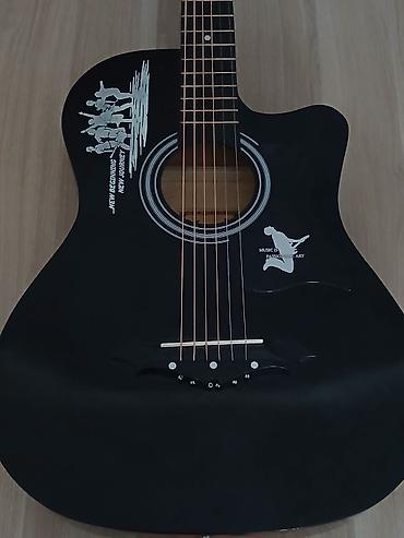 Акустические гитары: Akkustik gitara – IRIN az islenib sesi yaxsıdır 
ölçü 3/4 — 2