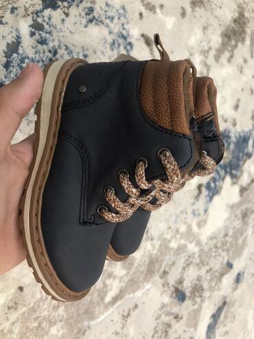 kyrgyz: Обувь детская осень/зима теплые, новые, покупали в России, продаю из