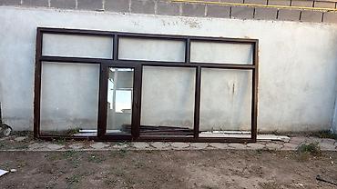 Панорамный пластиковый блок с дверью и верхними фрамугами, цвет —