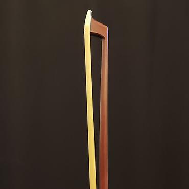 Musiqi alətləri: Skripka yayı 4/4 Ünvan:Nizami 42 (Daxili işlər nazirliyin arxası) İş — 2