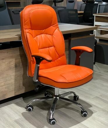 Ofis və oyun kresloları: Yeni, Təkərli, Qolları tənzimlənmir, Dəri — 13