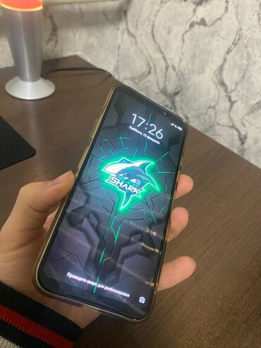 телефон black shark: Xiaomi, Black Shark 2, Б/у, 128 ГБ, цвет - Голубой, 2 SIM