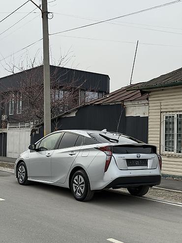 Toyota: Toyota Prius: 2018 г., 1.8 л, Вариатор, Гибрид, Лифтбек — 6