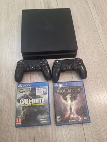 PS4 (Sony PlayStation 4): Продаю PS4 слим 500гб в отличном состоянии, в комплекте 2 джойстика
