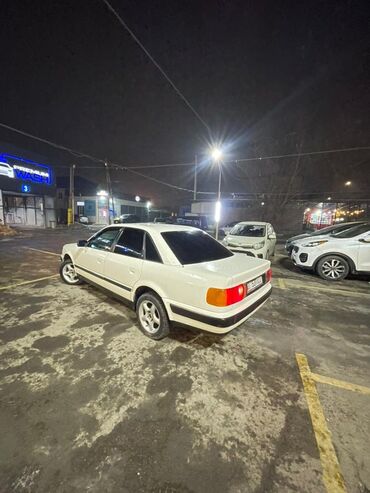 лобовое стекло авто: Audi S4: 1992 г., 2 л, Механика, Бензин, Седан