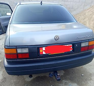 pass: Volkswagen Passat: 1988 г., Механика, Седан — 3