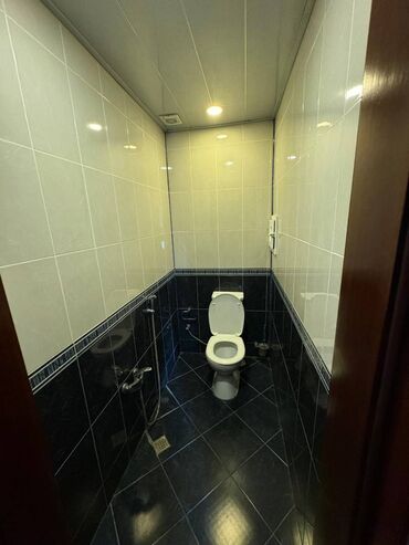 Uzunmüddətli kirayə mənzillər: Azadlıq metrosu yaxınlığında Zirvə şadlıq sarayıynan üzbəüz 20 — 8