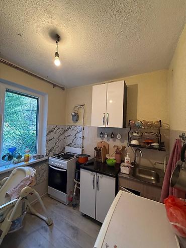 генезис: 1 комната, 33 м², 6 мкр 104 серия, 1 этаж, Косметический ремонт — 2