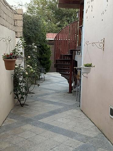 Zığ qəs. 3 otaqlı, 105 kv. m, Orta təmir