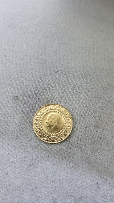 стоимость старых бумажных денег: Qızıl sikkə/medalyon - Material: sarı qızıl rəngli metal (qızıl