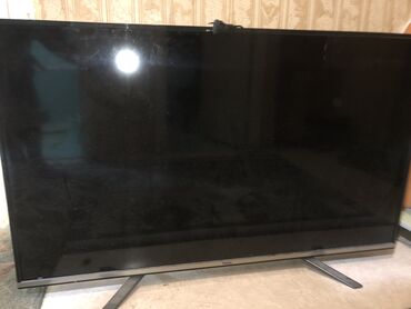 телевизор в аренду: Компания Хайер
 ЖК-дисплей, но он не работает

экран ЖК не работает