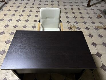 письменный стол с полками сверху: Офисный Стол, цвет - Черный, Б/у