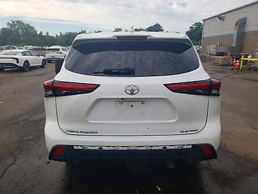 highland: Toyota Highlander: 2023 г., 2.4 л, Автомат, Бензин — 6