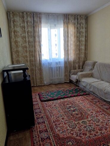 Долгосрочная аренда комнат: - Просторная спальня с двуспальной деревянной кроватью, прикроватной — 6