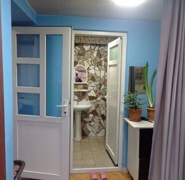 Köhnə tikili: Telebeler ucun verilir Komunal daxil Naxcivan Türk liseyinin yani -da lalafo.az — 4 Köhnə tikili: Telebeler ucun verilir Komunal daxil Naxcivan Türk liseyinin yani — 4