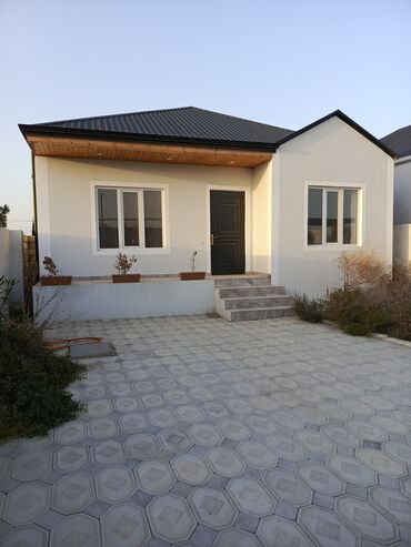 дом с бассейном: Qala qəs. 3 otaqlı, 85 kv. m, Yeni təmirli