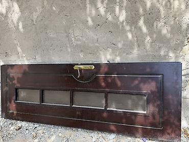 ağaclar: Tünd qəhvəyi rəngli giriş/otaq qapısı 3 ədəddir. Üçü birlikdə 100 azn — 2