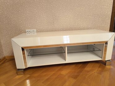 isdenmis darvazalar: İşlənmiş, Düz TV altlığı, Polkalı, Taxtalı, Türkiyə