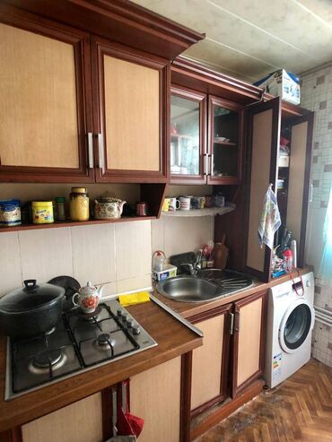 Uzunmüddətli kirayə mənzillər: Sabunçu rayonu,Razin,74 saylı məktəbin yanında,2 mərtəbə binanın,2-ci — 5