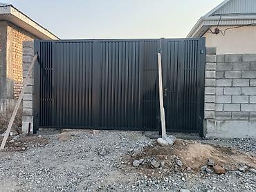 Распашные ворота: Металлические ворота с калиткой - Тип: распашные/раздвижные уличные — 4