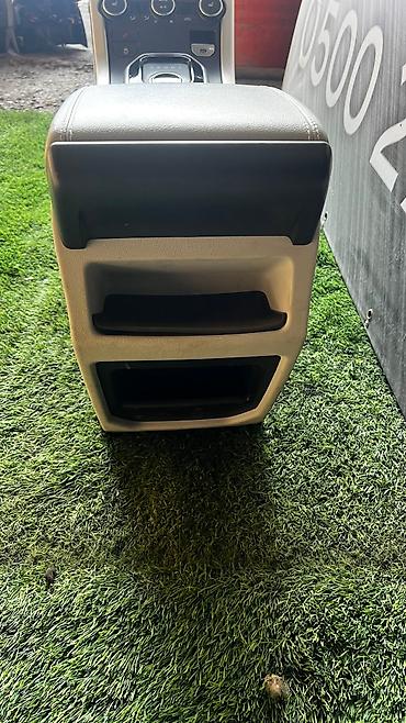 Другие детали салона: Запчасти на Range Rover В наличии средние консоли, подлокотники На — 7